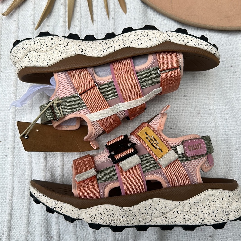 Flower Mountain Spec Pink Sports Sandals Size 6 1/2